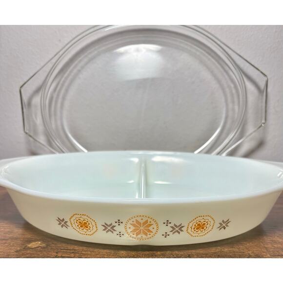 Vintage 60s Pyrex Town and Country Casserole Divided Dish 1.5 QT with Lid - Picture 7 of 12
